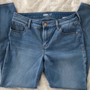 Old Navy 24/7 Rockstar Super skinny jeans